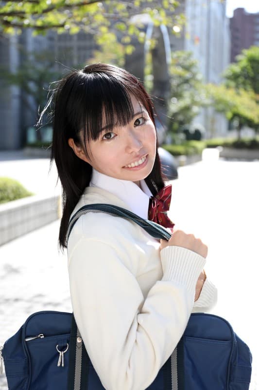 POBF-003 【VR】坂道で出逢えそうな感じの清楚でおとなしい女子●生との密着セックス 2