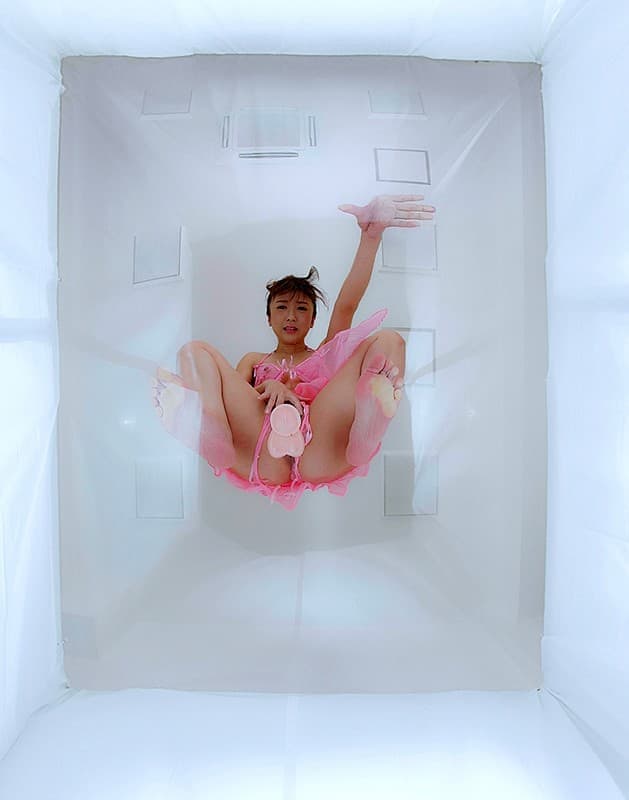 DECHA-001 【VR】私を見て！極上画質のVRであなたのためだけに魅せるエッチでかわいいEXな美女 大槻ひびき