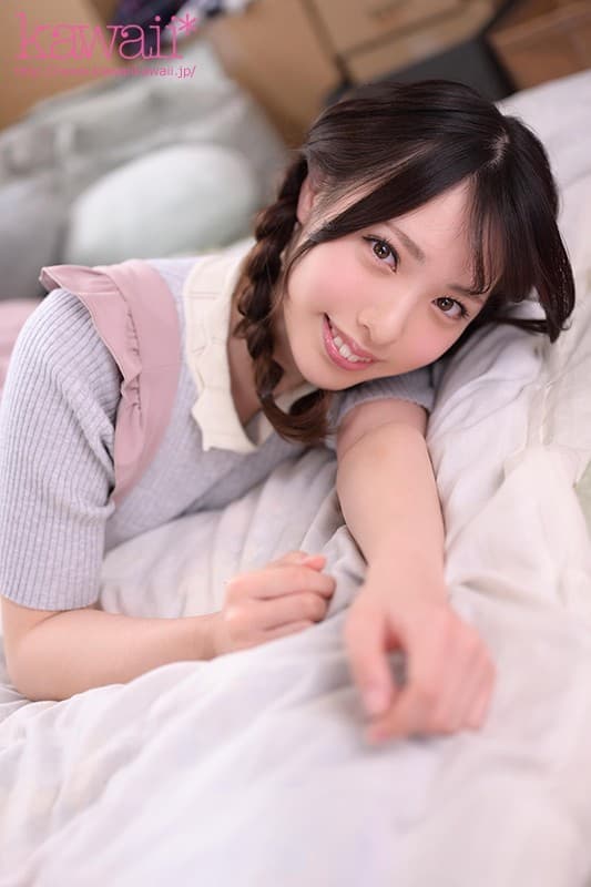 KAVR-150 【VR】20歳になって念願のAV女優になった白桃はなとの同棲初日！ 初めてみるスッピン顔も頑固で決心が揺らがない意志の強さも甘えるのが下手で恥じらう姿も挿入した瞬間にとろけちゃう敏感体質も完全独占！ 付き合いたての熱々で一直線な中出しエッチッチ