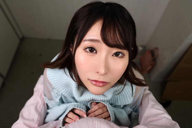 SAVR-252 【VR】待ち合わせ痴● 乗客数が少ない田舎の電車。成人男性にまさぐられ、痴●願望に目覚めてしまった私は…