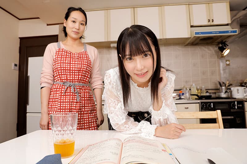 URVRSP-214 【VR】就職活動で僕の住む家に泊まりに来た、いとこの美人お姉さんはセックス依存症。童貞の僕は萌華ねぇちゃんのオモチャになって犯●れ続けた。 円井萌華