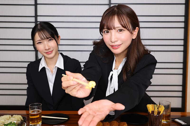 URVRSP-357 宮西ひかる 小那海あや【VR】【8K VR】出張先の旅館で先輩と後輩2人からこっそり密着して迫られカラダもココロも骨抜きにされるW誘惑 ひかる?あや