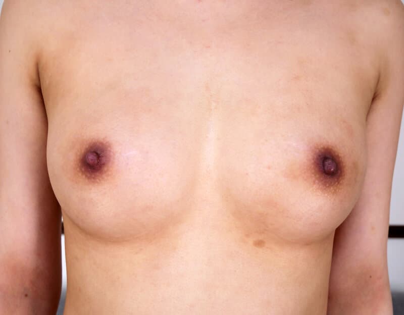 SSR-024【VR】8KVR 女体観察＆顔舐め唾たらし 宇佐美みおん