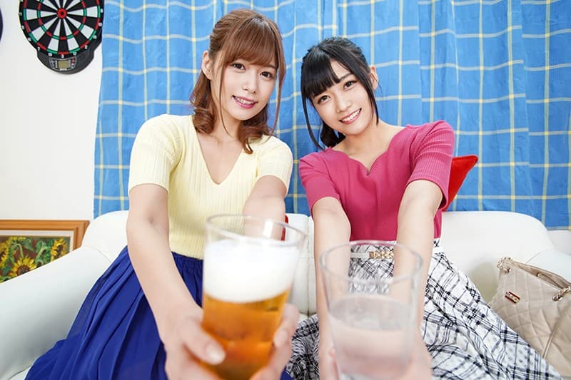 CLVR-051 【VR】相席居酒屋でナンパした美乳OL2人組をお持ち帰り。 マッサージと過激なエロゲームでスキンシップ取っていたら女子が欲情してボクの上に跨り自分勝手に腰を振って… 挙句の果てに夢の4Pセックスできた！5