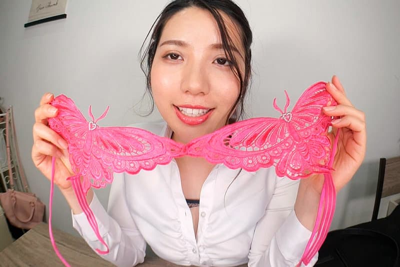 CAPI-161 【VR】妻不在、在宅ワーク中の夫に迫る下着訪問販売員 碓氷れん