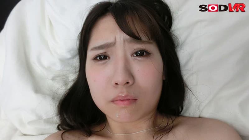 DSVR-220 【VR】視点移動追い詰めVR「もう、ゆるして下さい…」巨乳美女を玄関から寝室まで追いかけ回して押さえ込みセックス 香坂紗梨