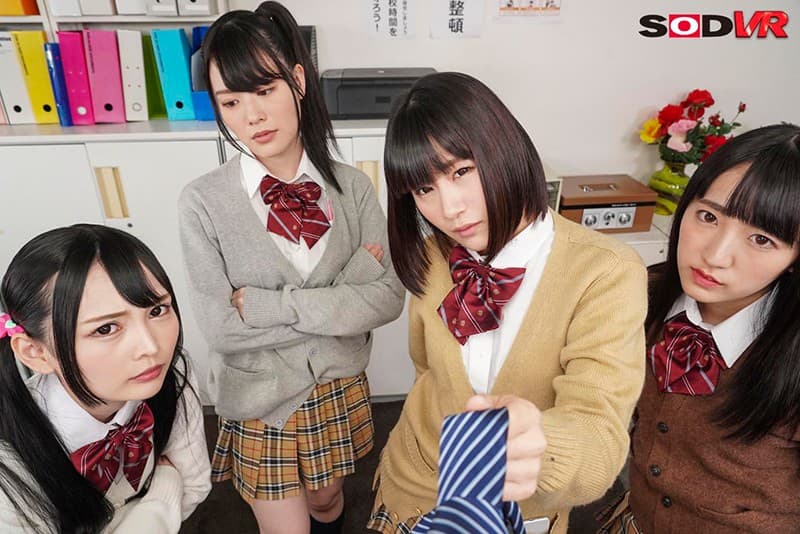 DSVR-612 【VR】【超ドM専用:集団逆レ×プVR】貞操逆転?立場逆転した女子校の担任になって、無理やり4人の生徒全員に強●ドS痴女SEXで徹底的にヤラれまくる。