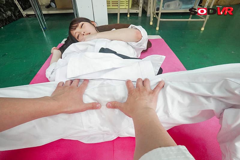 DSVR-1004 【VR】いつも厳しい空手部の先輩に「マッサージして」とコキ使われ、クリトリス集中刺激したら快楽堕ち！立場逆転！黒帯で拘束して、厳しくシゴいてやった。 羽月うらら