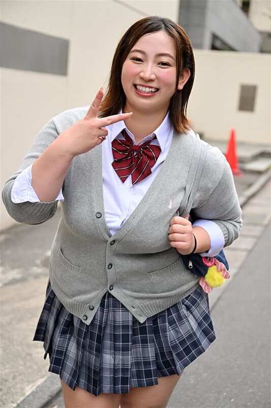 NKKVR-137 【VR】【圧倒的超肉感特化】Y2KむっちむちぱっつぱつJKコスプレ娘と金玉袋から精子が枯れ果てるまで何度も何度も貪り性交！！ 藤沢麗央