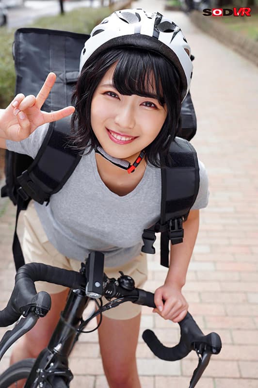 DSVR-973 【VR】新人！ラッキースケベ配達員VR～遅刻してきたド緊張新人バイトちゃんは、ドM性癖を拗らせたちょっぴり変態な女子大生！？