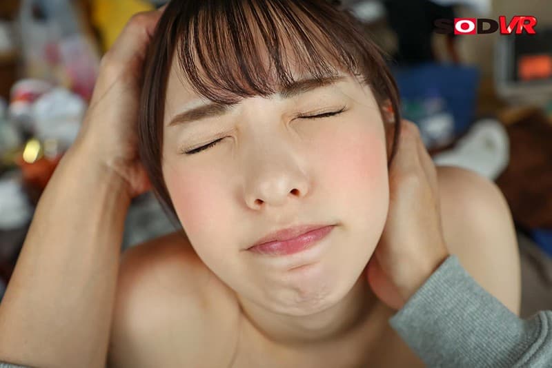 DSVR-967 【VR】女に耐性のない根暗なボクが気の弱そうな訳あり女子●生を汚部屋で無言の陰湿凌●