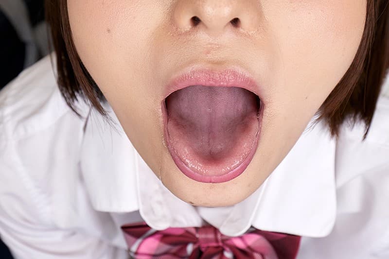 VRKM-214 【VR】欲求不満な女子校生と唾液交換 ヨダレほしさに逆￥交 中城葵