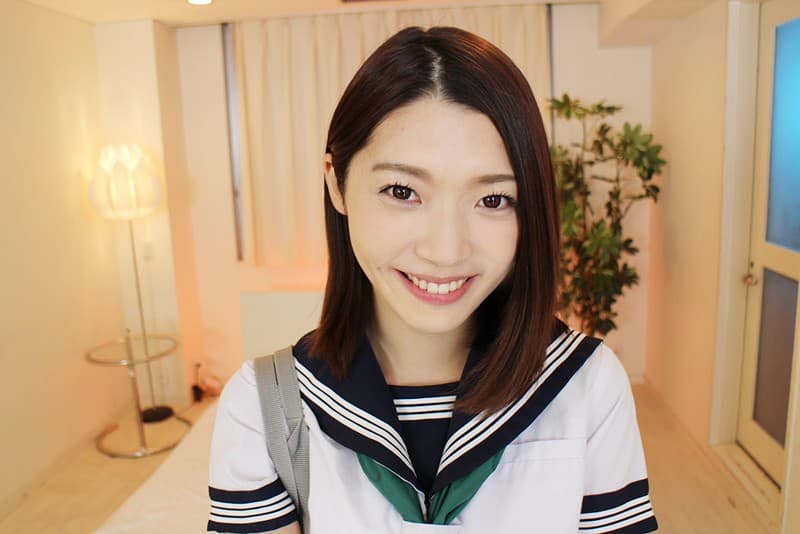 EXVR-142 【VR】何でもします！あなたの事が大好きないいなり女子●生にナマ挿入ズコズコ中出しSEX！ 香苗レノン