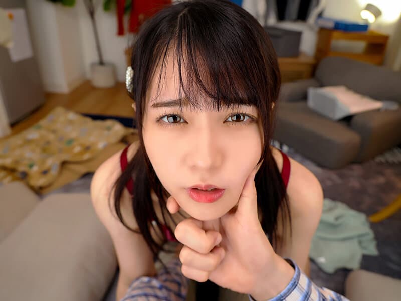 AJVR-189 【VR】目線逸らし禁止！目を見て話せない彼女の恥ずかしがり屋を直すためず～っと密着至近距離で見つめ合うイキ顔ガン見イチャラブSEX 円井萌華