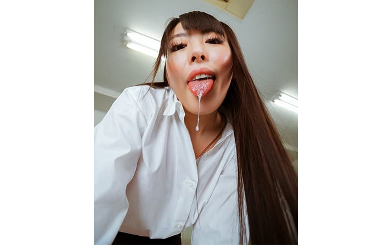 WOW-090 【VR】小便M男いじめ 3 黒木いくみ