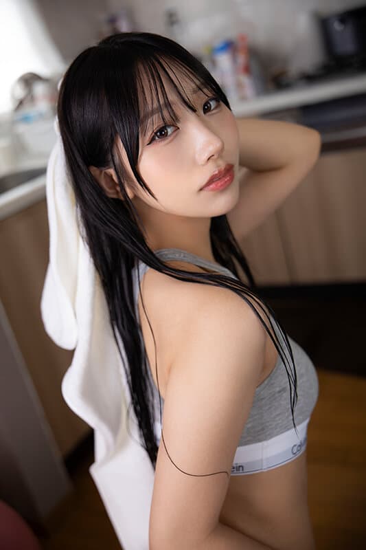 VRKM-1499【VR】これぞ8K！唇とお尻と濡れ髪と’エロ承認欲求カノジョ’と同棲生活 尾崎えりか