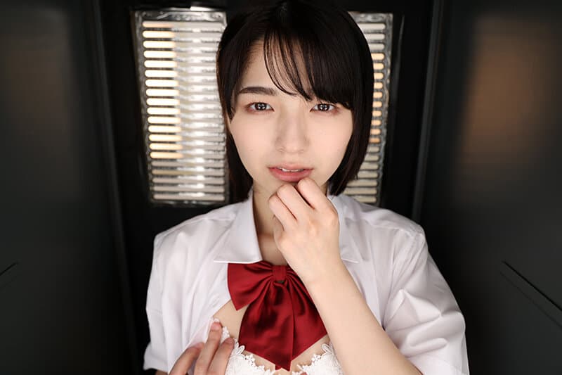 VRKM-689 【VR】顔面特化アングルVR ～元気な幼馴染に「ロッカーの中」で励まされてイチャラブSEX～ 倉本すみれ