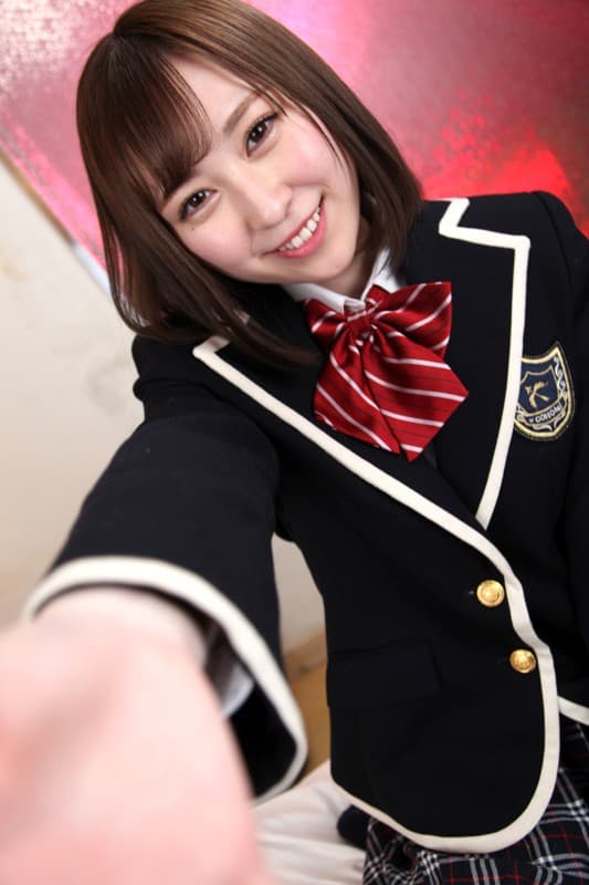 KMVR-939 【VR】性欲が覚醒したラブホ初体験！「一生ココにいたいな…」トクントクンと鼓動が響く夏の校則違反 七美せな