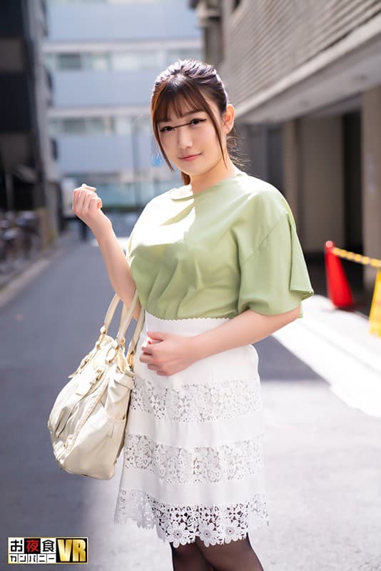 OYCVR-072 【VR】 超王道AV出演体験VR！！あなたよりもカワイイ子を連れてきてください！数珠繋ぎVR！美人女ADが街でナンパして連れてきた断れないヤリマンをあなたのチ○ポでヒーヒーさせてあげて下さい！！更にその子よりもカワイイ断れないヤリマンを電話で呼んでもらう…