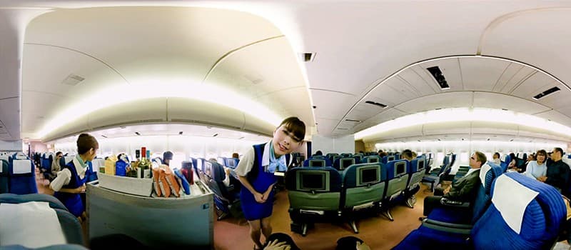 DANDYVR-001 【VR】3DVR360 「男ならこんな場所で射精したい！仕事中のCAの前で勃起チ○ポを見せつけたらヤってくれた！」