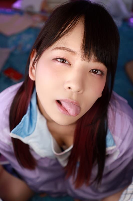 VRKM-185 【VR】僕としかまともに会話が出来ない陰キャの幼馴染は子宮を刺激されて排卵する時の感覚にハマっている あべみかこ