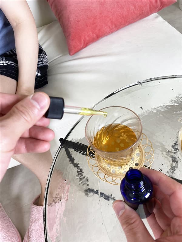 KIWVR-382 【VR】【悪徳マッサージ】スタイル抜群のFcupボディを日本未承認【超強力媚薬】で発情させてガン責めすると【ハメ潮?中イキ?エビ反り絶頂連発！】愛液ダダ漏れトロマン敏感早漏オンナと【挟射?顔射?中出し】キメセクSEX 最上一花