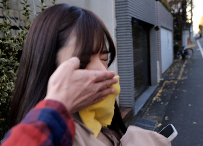 AQUBE-020 【VR】飲尿マニアに監禁飼育されて甘い体液を垂れ流すイキバグり潮吹き人形と化した女子大生 上坂めい