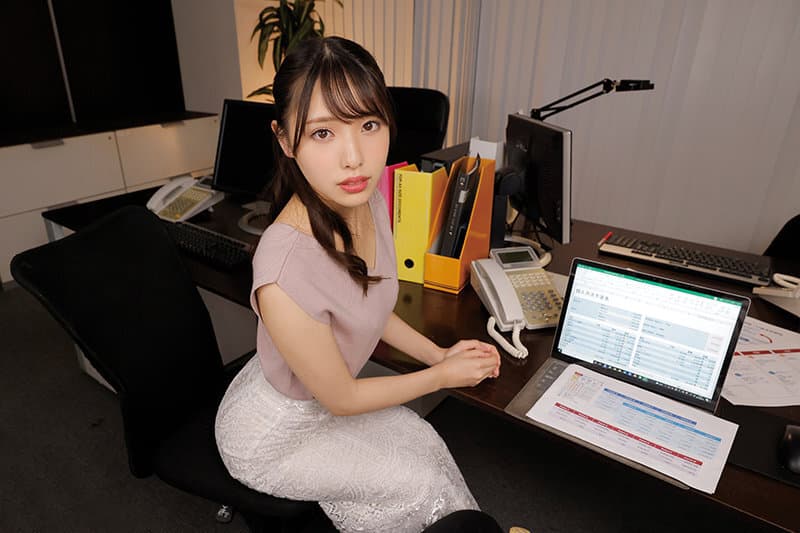URVRSP-131 【VR】徹夜残業で後輩マドンナと朝まで会社で2人きり… はな