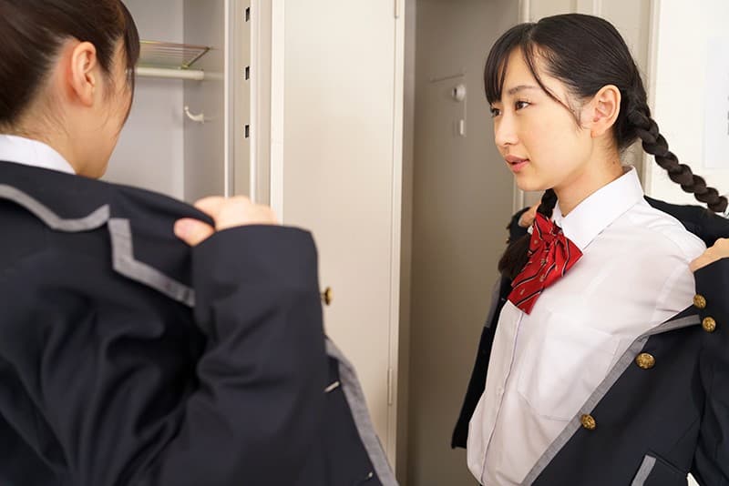 PIYOVR-001 【VR】透明人間VR～これって仮想！？現実！？透明人間になって更衣室でひよこ女子にやりたい放題！！～※AVOP-470連動作品