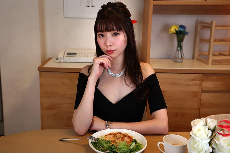 VRKM-377 【VR】孤独な女社長にレンタルされた僕は金玉がイカレるまで連続射精！！ 美波こづえ