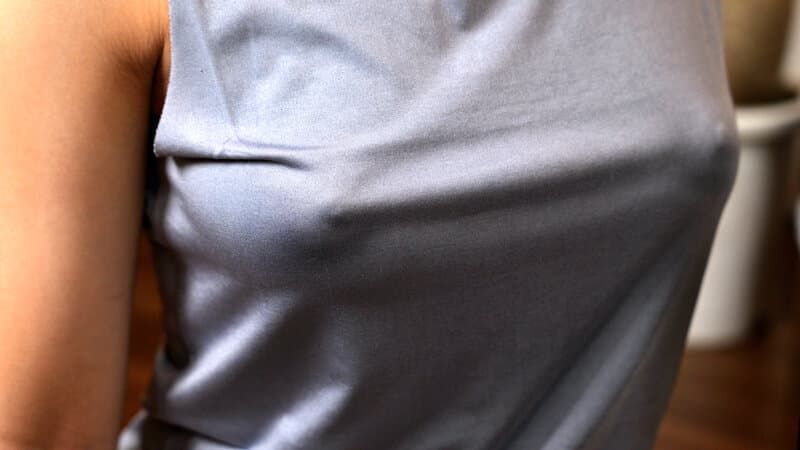 AQUCO-010 【VR】ノーブラで部屋をうろうろする姉の乳を無意識に触ってしまった 上白美央