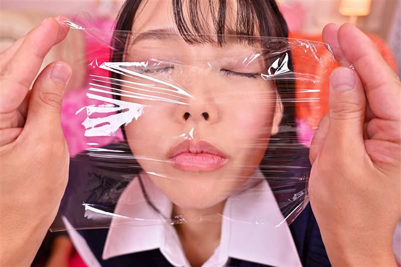 KIWVR-302 【VR】【お触り禁止！本番禁止！】健全J○リフレ店で働き始めた【ウブな新人店員をダマして媚薬ガンギメ！】発情した女子○生をハメ倒した絶頂連発【生姦キメパコ中出し】 広仲みなみ