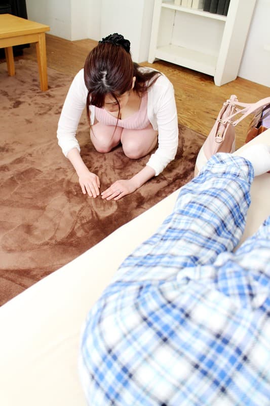 EXBVR-007 【VR】謝罪に来た美乳人妻に土下座をさせてエロイ事を強要し生ハメ中出し謝罪SEX！ 優月せら