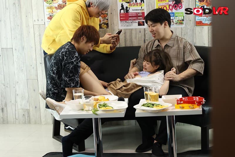 DSVR-964 【VR】田舎から出てきた新入生をおこぼれレ○プ 高学歴男子が集うインカレサークルのレ○プ現場に遭遇したバイト中のボクは強引に犯●れる女の子に勃起してしまいレ○プ魔たちに誘われるがまま…