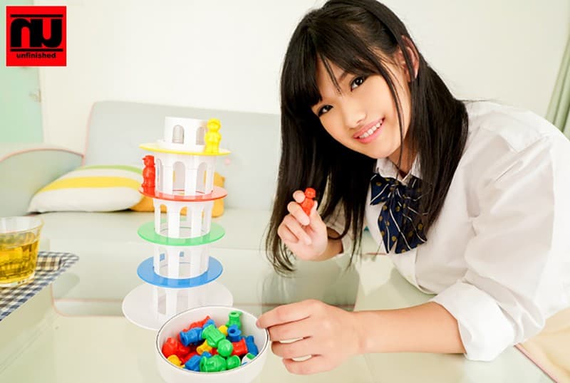 AVOPVR-105 【VR】俺の妹（J○）がスゲェ～巨乳で可愛いはずがない！？俺の部屋に久しぶりに逢いに来た妹（Jcup）と、この後めちゃめちゃイチャラブ中出しセックスした。 平真凛