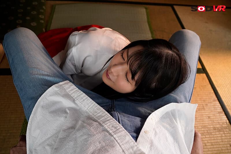 DSVR-1318 【VR】「ねぇ、この先も独り身の予定なら私が貰ってあげようか？」数年ぶりに帰省した地元で再開した幼馴染は巫女さん！ 大人になった彼女は、僕が独身だと知り、お酒の力と溢れんばかりのおっぱいでボクの亀頭を襲ってきました！！ 優月まりな