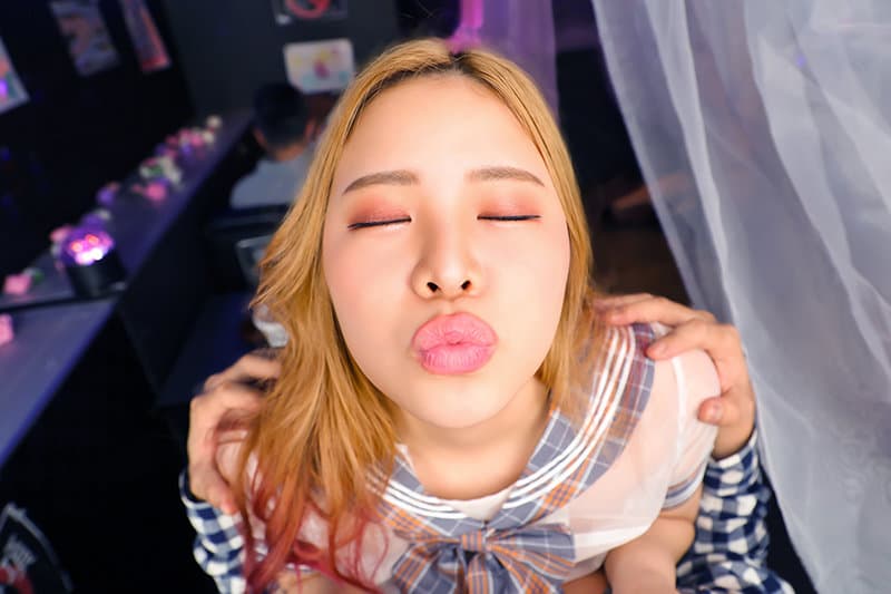 TMAVR-128 【VR】エリア最強No.1！池袋ギャル系ピンサロ「ぎゃる＆ぴ～す」新人のあの子や人気No.1のあの子も通えば裏オプ間違いなし！？花びら回転で抜きまくりヤリまくりの生本番！