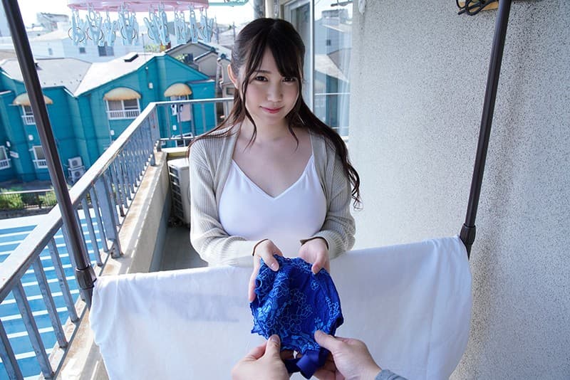 URVRSP-030 【VR】隣に住む憧れのお姉さんが無防備すぎて僕は、、、 佐藤ゆか