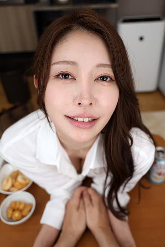 SAVR-509 【VR】ボクのバイト先にいる美人妻は欲求不満。事あるごとに家を訪ねてきては舌をベロベロと絡みつかせ、濃密に求め合う唾液まみれのベロキス不倫 森日向子