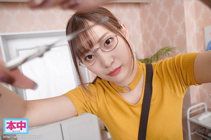 HNVR-061 【VR】たった1000円でありえないサービスが！！ ヌいてくれると噂の1000円カットのお姉さんに中出しを誘惑された話。 美谷朱里