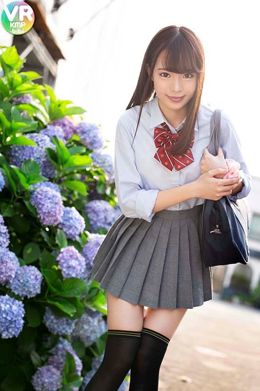 BIKMVR-115 【VR】とある日のデキゴト。絶対領域。小悪魔制服美少女にノリノリで痴女られたボク。 涼美ほのか