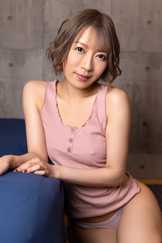 AQUCO-019 【VR】猿のようにシコる弟を見て母性本能をくすぐられた姉 大川月乃