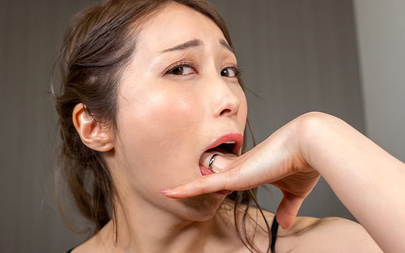 CABE-099 【VR】唾液妻2 佐伯由美香