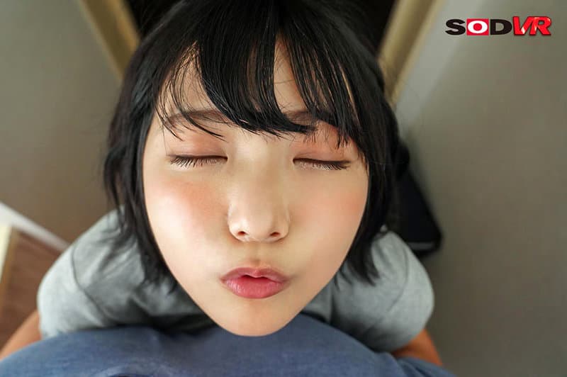 DSVR-973 【VR】新人！ラッキースケベ配達員VR～遅刻してきたド緊張新人バイトちゃんは、ドM性癖を拗らせたちょっぴり変態な女子大生！？