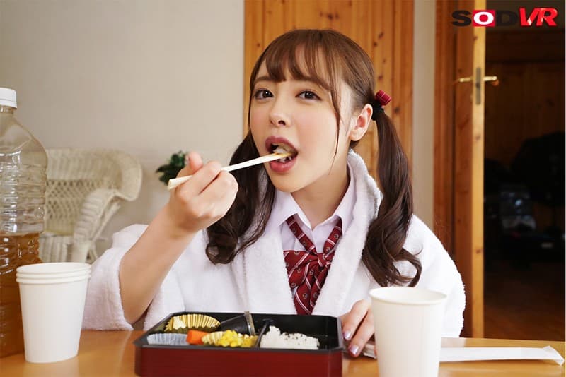 DSVR-501 【VR】リアルAV男優体験！撮影中チンチンが勃起しなくなってVTRストップ！勃起待ちで絶体絶命の危機に天使の小倉由菜がしてくれた本当にHなこと