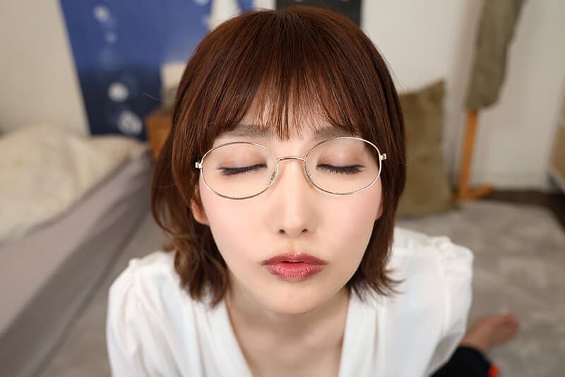 VRKM-1239 【VR】不登校のボクを学校へ行かせようと超接近で囁くように誘惑する最高の教師 徳永しおり