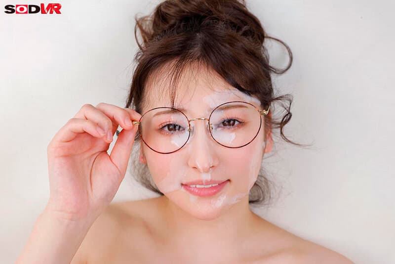 DSVR-1599 【VR】【8K】「眼鏡姉のことが好きな弟の僕をお家デート中の彼氏と勘違いして浮気中出しセックス」 末広純