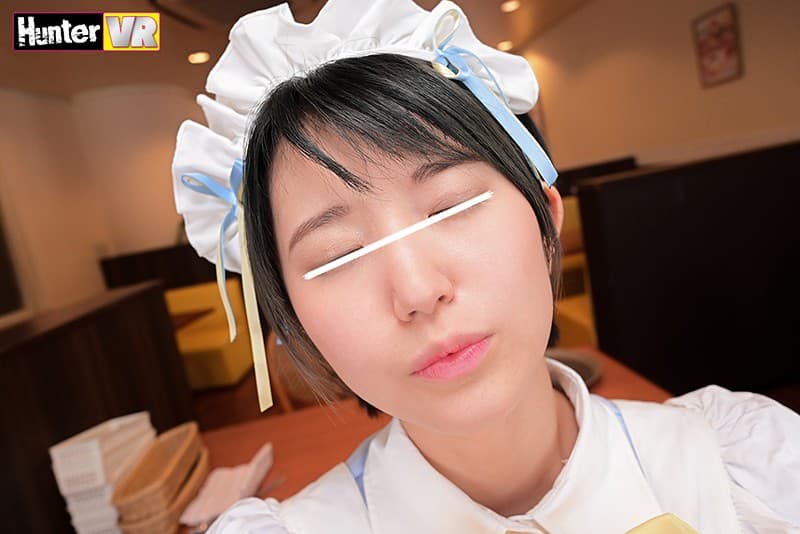 HUNVR-089 【VR】 最初から最後まで115分全部がヌキどころ！！バイト先のファミレスが暇すぎて、お互いバレないように入れ替わり立ち替わり目の前へやって来ては「誰が最初に抜け駆けSEXできるか選手権」を始めたヤリマン女子○生バイトたちとノンストップ数珠繋ぎSEX！！