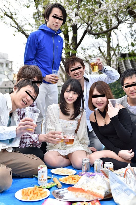 MNKS-005 【VR】彼女とゲス医大生たちの寝取られ中出し乱交ビデオ！！ 佳苗るか