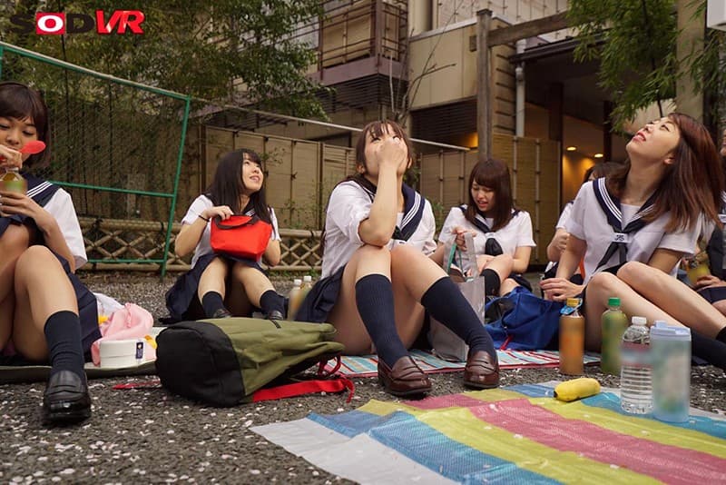 DSVR-269 【VR】めちゃモテ青春体験！修学旅行VR【長尺3時間?女風呂を心の目で覗き見した後、女子の部屋にしのびこんで片思いのあの子とコッソリSEX！さらに自分の部屋にもどって寝てたら、幼馴染みが逆夜這いしてきた1泊2日】